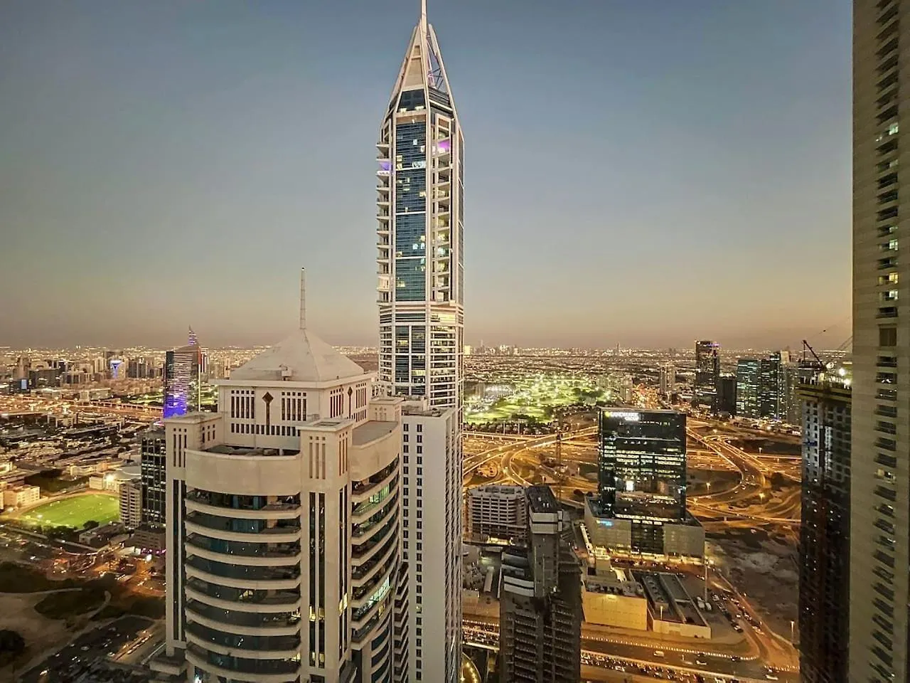 Ocean Heights - One Bed With City View Of Marina Dubai